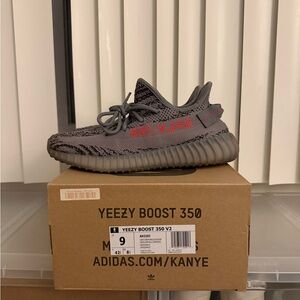 Yeezy Boost 350 V2 Beluga Size 9 Men (Used)